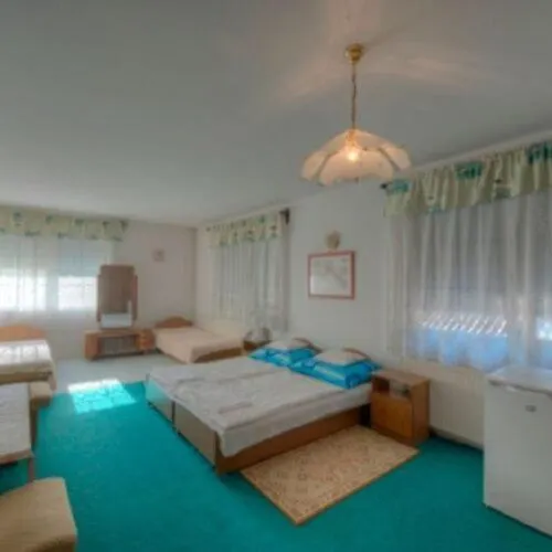 B&B Retro Nadas Vendeghaz